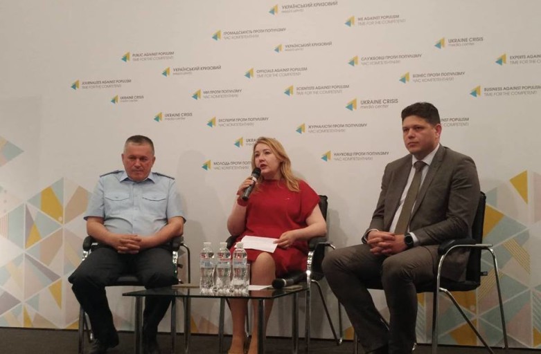 Executive Director of Europe without Barriers Iryna Sushko, Head of the State Migration Service Maxym Sokoliuk, First Deputy Head of the State Border Guard Service Vasyl Servatiuk, June 11, 2018, Kyiv
